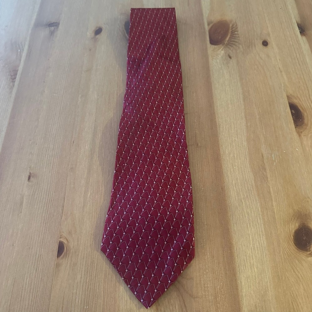 Bill Blass Mens Silk Necktie Red Geometric Pattern Silk Tie Professional Formal